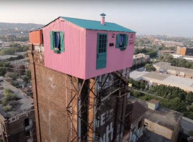 La mystérieuse maison rose de montréal dans le quartier saint-henri